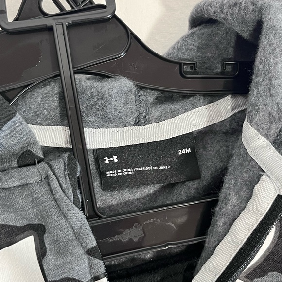 Under Armor Kids Set - Picture 2 of 11